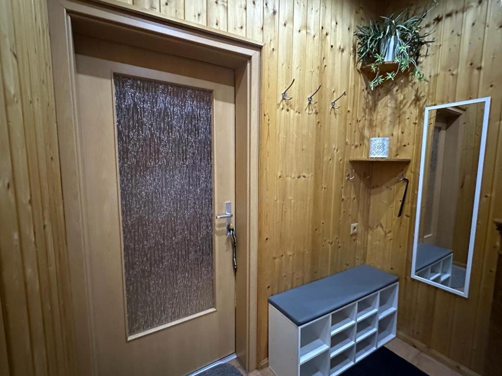 Christels Ferienwohnung 2 In Thale Mit Ueberdachter Terrasse, Kueche Mit Tv & Geschirrspueler ภายนอก รูปภาพ